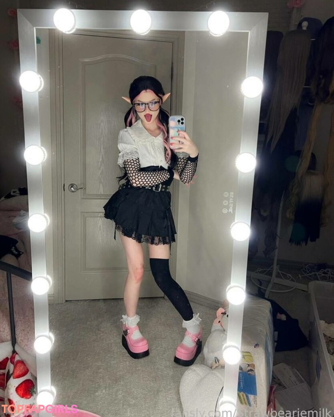 Nagie wyciekłe zdjęcie OnlyFans od Strawbeariemilkk #1560