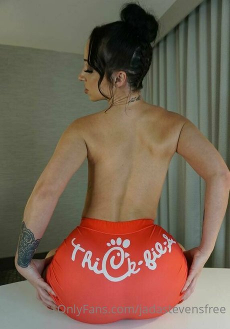 Jada Stevens