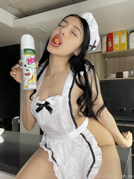 Nagie wyciekłe zdjęcie OnlyFans od Ruth Lee