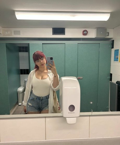 Nagie wyciekłe zdjęcie OnlyFans od Charlotte Stocks