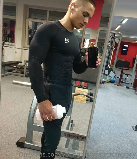 Nagie wyciekłe zdjęcie OnlyFans od Youngmusclegrowingboy
