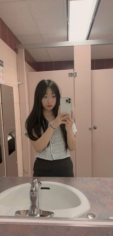 Nagie wyciekłe zdjęcie OnlyFans od Awnnivip