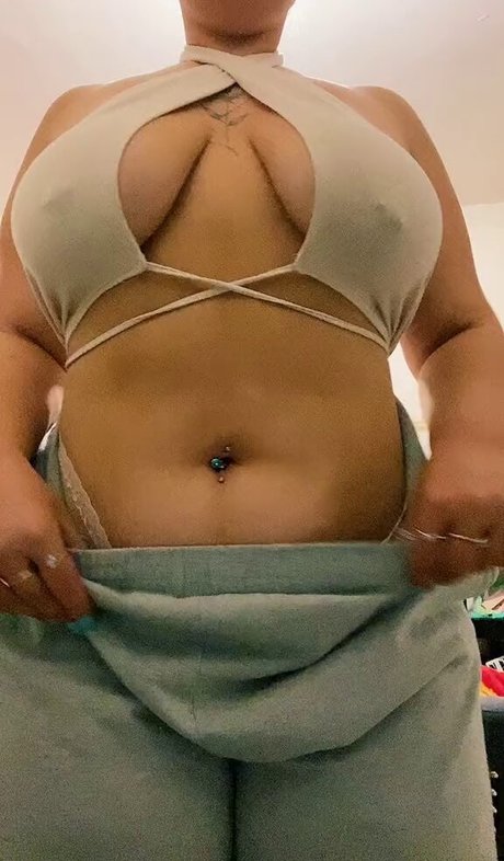 Nagie wyciekłe zdjęcie OnlyFans od Elliemaexo205