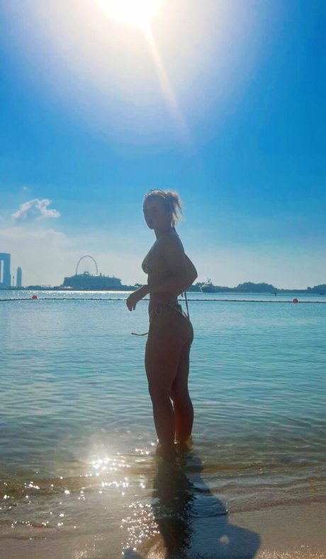 Nagie wyciekłe zdjęcie OnlyFans od Maisie Smith
