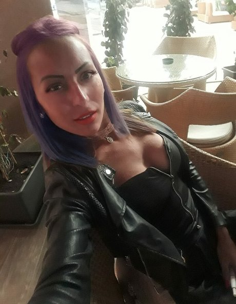 Nagie wyciekłe zdjęcie OnlyFans od Marinela Adalbertova