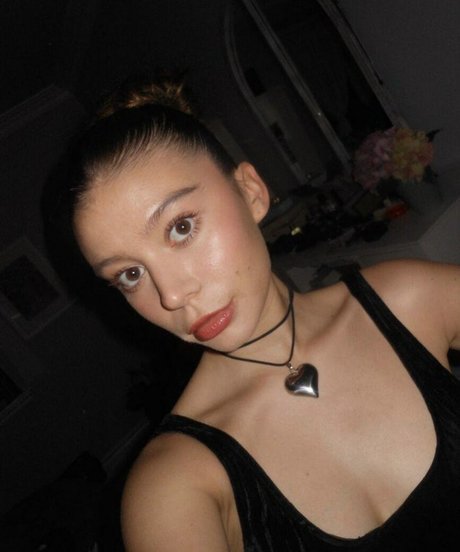 Nagie wyciekłe zdjęcie OnlyFans od Genevieve Hannelius