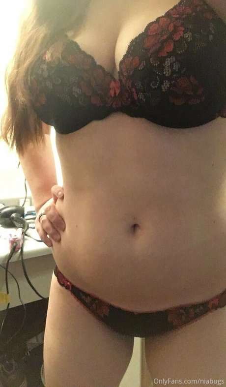 Nagie wyciekłe zdjęcie OnlyFans od Niabugs