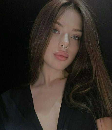 Nagie wyciekłe zdjęcie OnlyFans od Newdoll