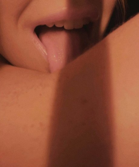 Nagie wyciekłe zdjęcie OnlyFans od Lauren Brooks