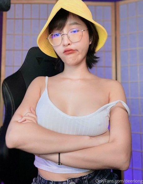 Nagie wyciekłe zdjęcie OnlyFans od Deerlong