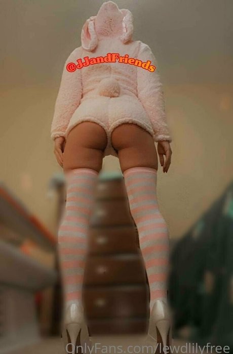 Nagie wyciekłe zdjęcie OnlyFans od Lewdlilyfree