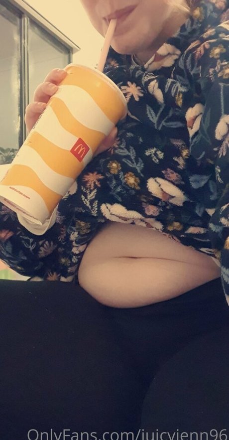 Nagie wyciekłe zdjęcie OnlyFans od Juicyjenn96