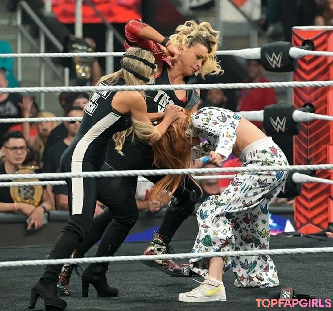 Nagie wyciekłe zdjęcie OnlyFans od Trish Stratus #1131