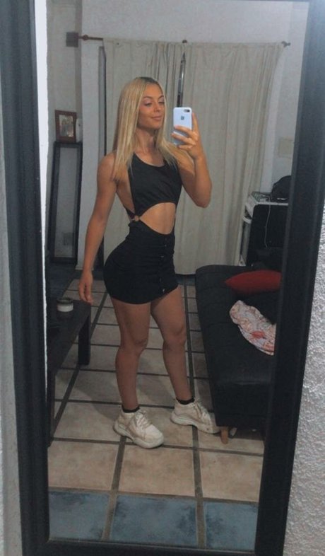 Nagie wyciekłe zdjęcie OnlyFans od Scarlett Fox