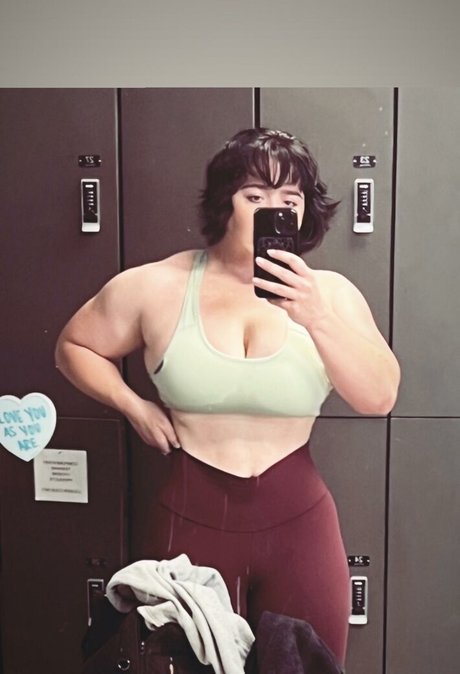 Nagie wyciekłe zdjęcie OnlyFans od Urmommymaggie