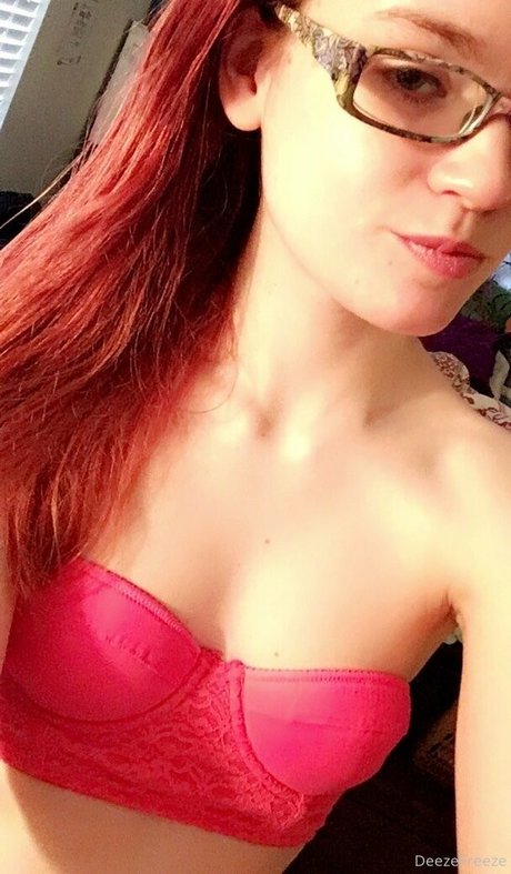 Nagie wyciekłe zdjęcie OnlyFans od Deezefreeze
