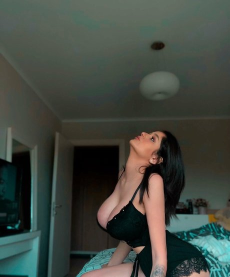 Juliaticaofficial