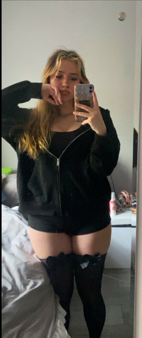 Nagie wyciekłe zdjęcie OnlyFans od Pixispit