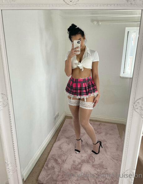 Nagie wyciekłe zdjęcie OnlyFans od Louiseion