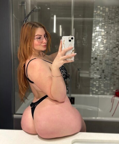 Nagie wyciekłe zdjęcie OnlyFans od Magicmia