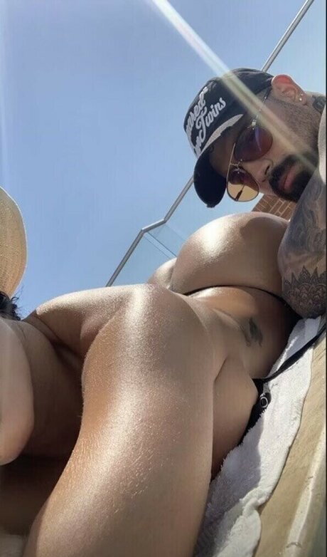 Nagie wyciekłe zdjęcie OnlyFans od Andrea Valdiri