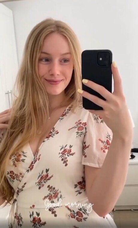 Nagie wyciekłe zdjęcie OnlyFans od Nadine Von Relaxasmr