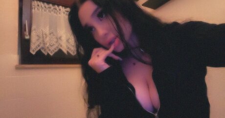 Nagie wyciekłe zdjęcie OnlyFans od Yasilisches