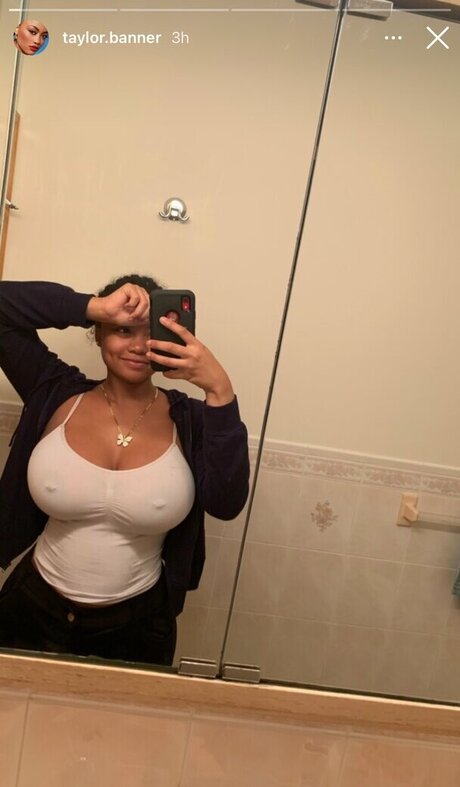 Nagie wyciekłe zdjęcie OnlyFans od Taylor Banner