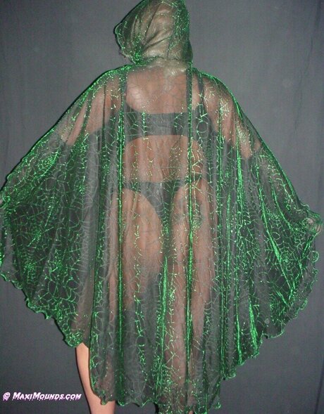 Maxi Mounds