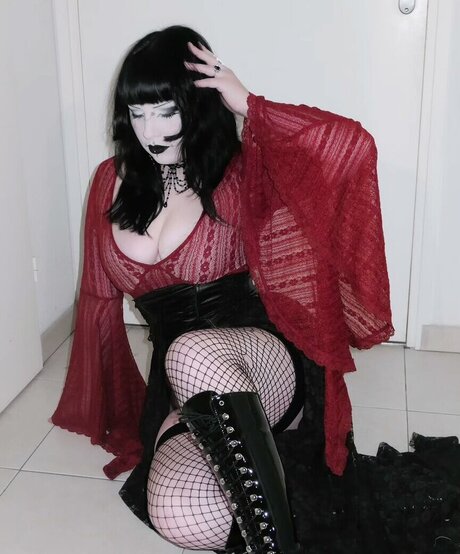 Nagie wyciekłe zdjęcie OnlyFans od Gothbynight