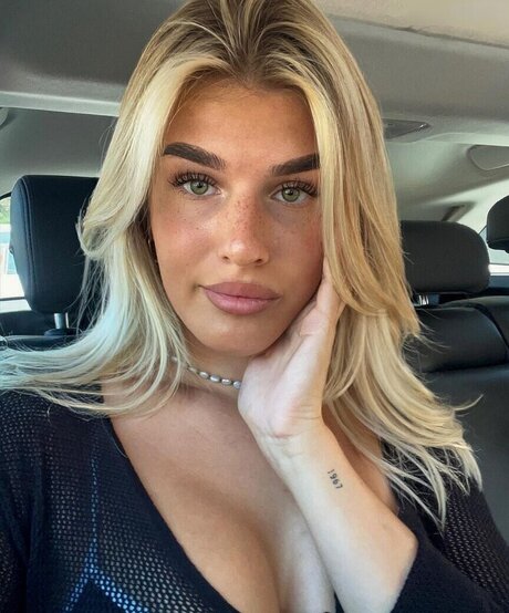 Nagie wyciekłe zdjęcie OnlyFans od Sophie Schnur
