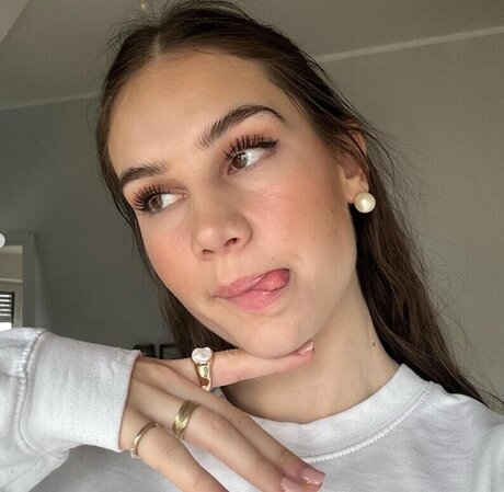Facialize Me