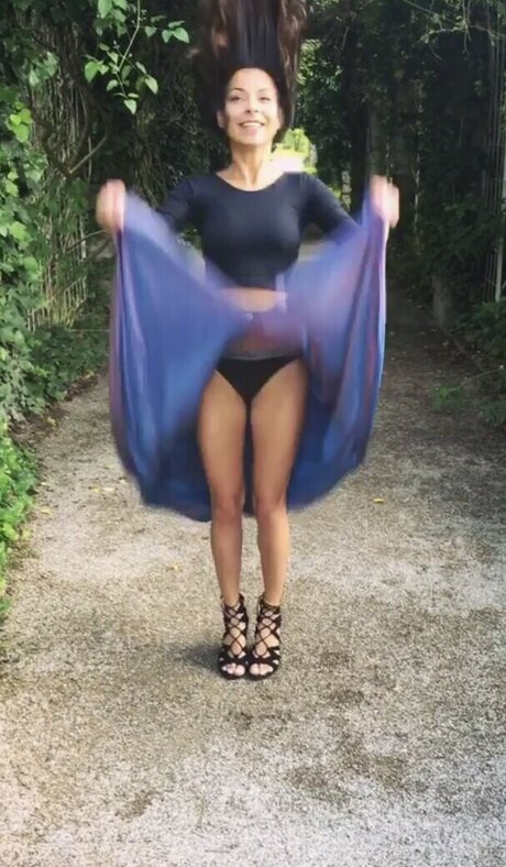 Nagie wyciekłe zdjęcie OnlyFans od Upskirt  Candids