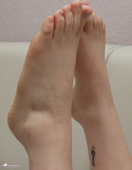 Footlovegirls
