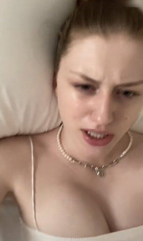 Nagie wyciekłe zdjęcie OnlyFans od Yana Clare