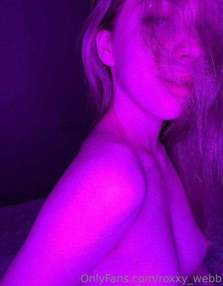 Roxxy_webb