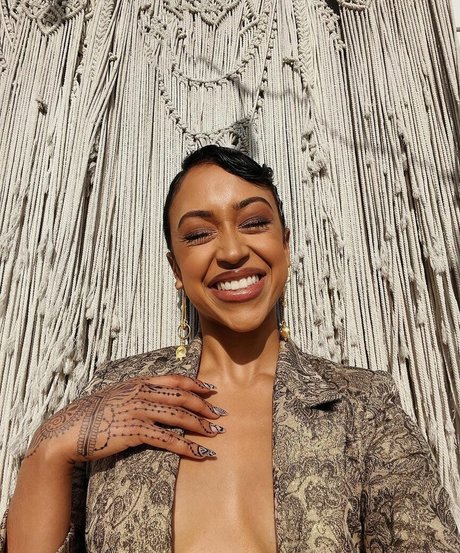 Nagie wyciekłe zdjęcie OnlyFans od Liza Koshy