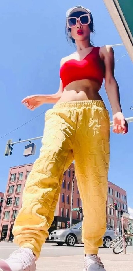 Nagie wyciekłe zdjęcie OnlyFans od Bai Ling