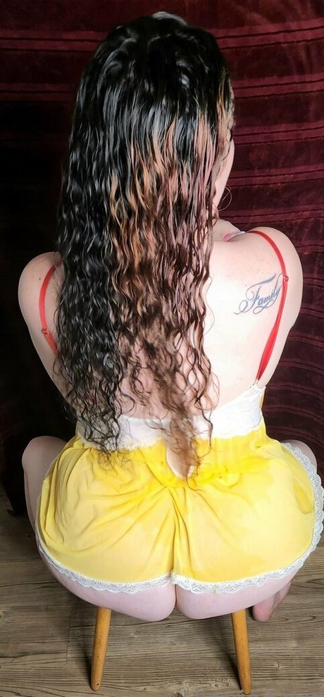 Nagie wyciekłe zdjęcie OnlyFans od Hippielove95