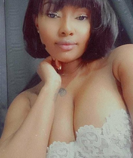 Nagie wyciekłe zdjęcie OnlyFans od Teenypie