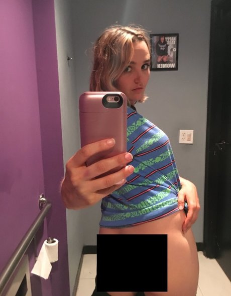 Nagie wyciekłe zdjęcie OnlyFans od Chloe Fineman