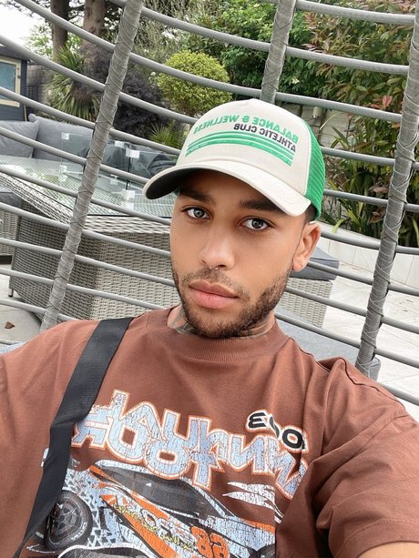 Nagie wyciekłe zdjęcie OnlyFans od Lil Baddie Carter