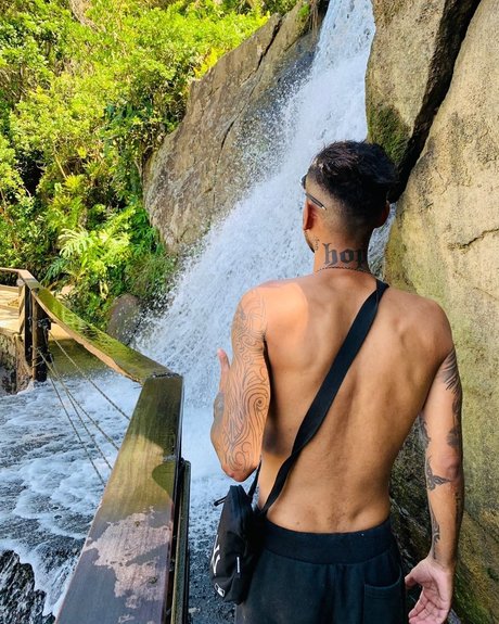 Nagie wyciekłe zdjęcie OnlyFans od Lucianoso95