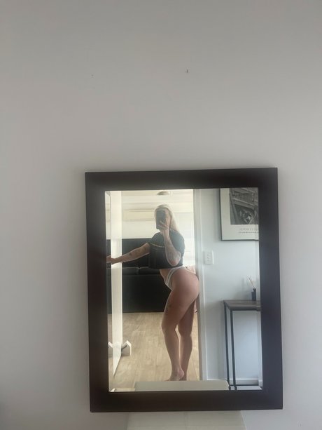 Nagie wyciekłe zdjęcie OnlyFans od Maddi