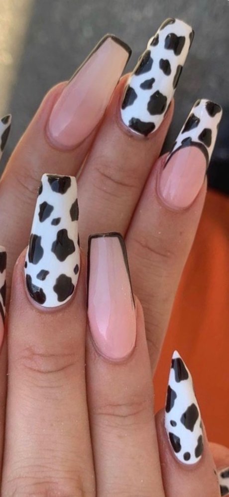 Nagie wyciekłe zdjęcie OnlyFans od Milky Mommies