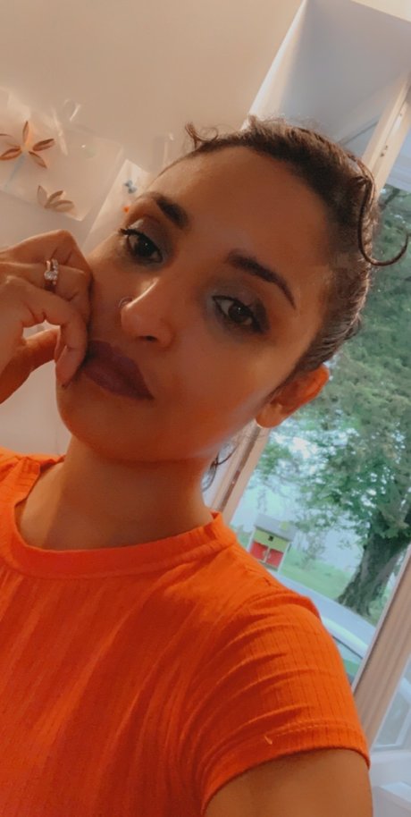 Nagie wyciekłe zdjęcie OnlyFans od Mia Glam