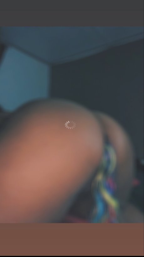 Nagie wyciekłe zdjęcie OnlyFans od Mommima