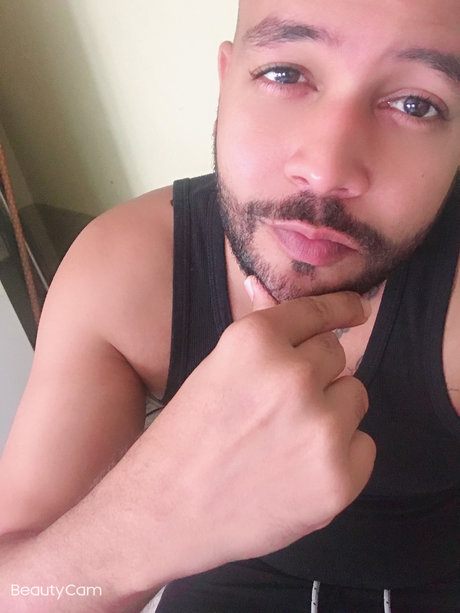 Nagie wyciekłe zdjęcie OnlyFans od Xxx Triniboy