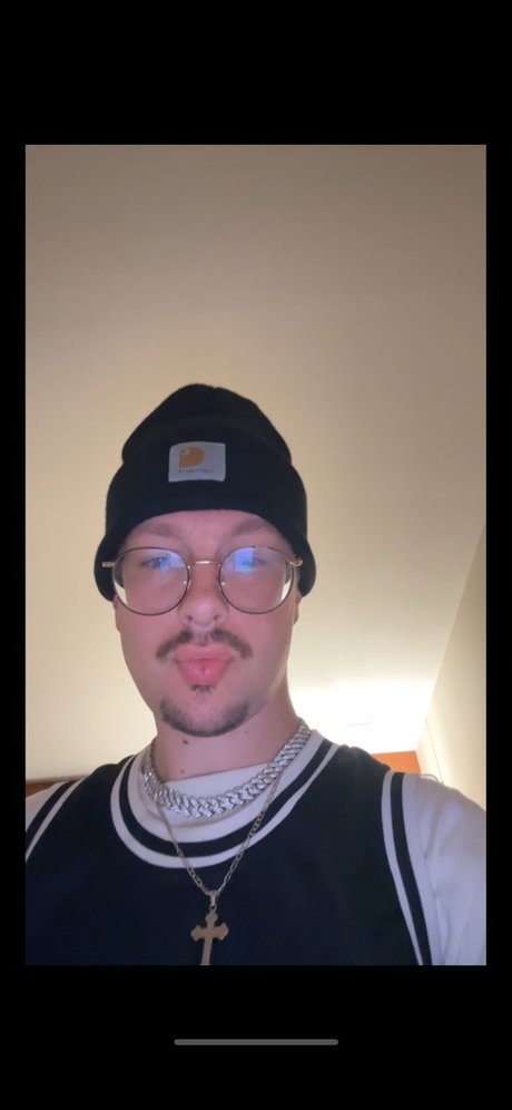 Nagie wyciekłe zdjęcie OnlyFans od Mitchell