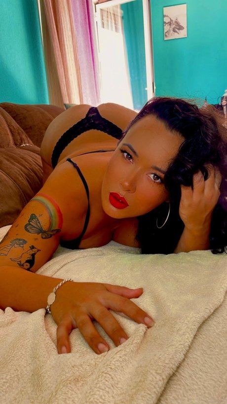 Nagie wyciekłe zdjęcie OnlyFans od Nenadiamante